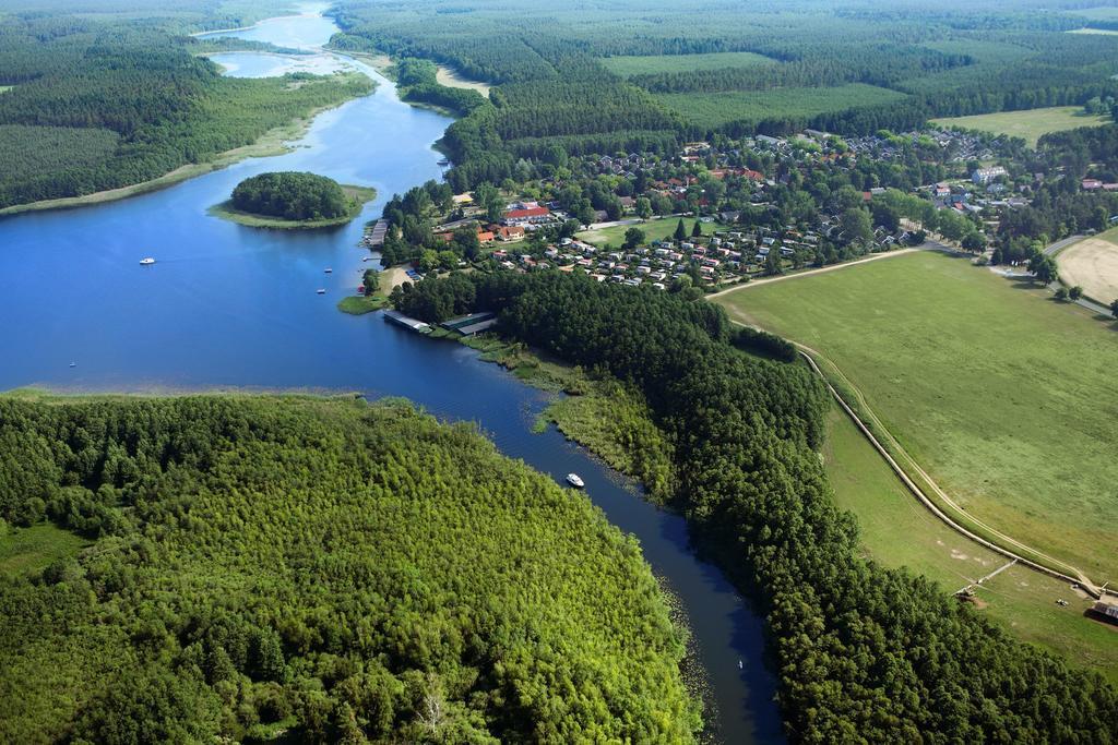Ferienpark Миров Екстериор снимка